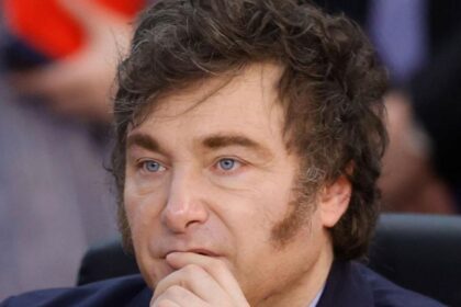 Juez suspende parcialmente la reforma laboral de Milei en Argentina