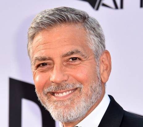 George Clooney acusa a Trump de incitar crimen de guerra contra Irán
