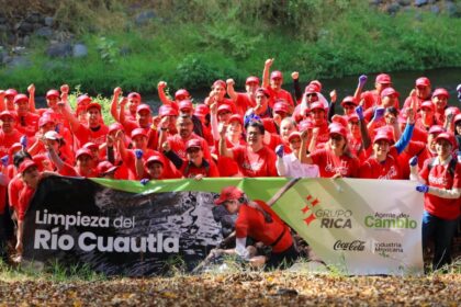 Grupo RICA y voluntarios recogen 660 kg de basura en Río Cuautla