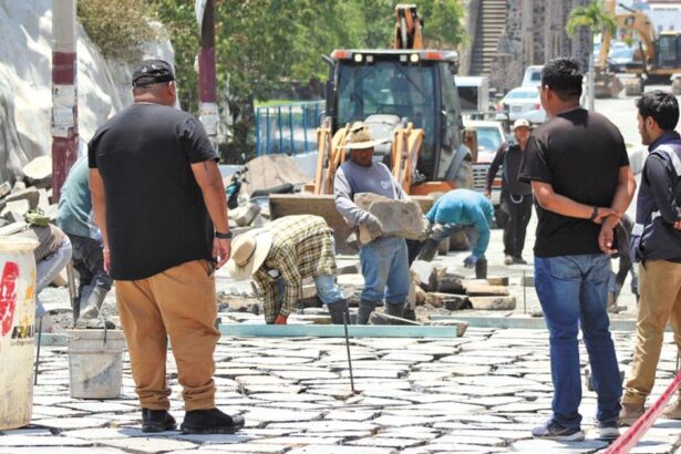 Cierran vialidades en Yecapixtla por obras de pavimentación