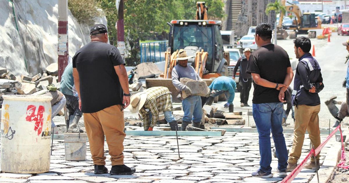 Cierran vialidades en Yecapixtla por obras de pavimentación