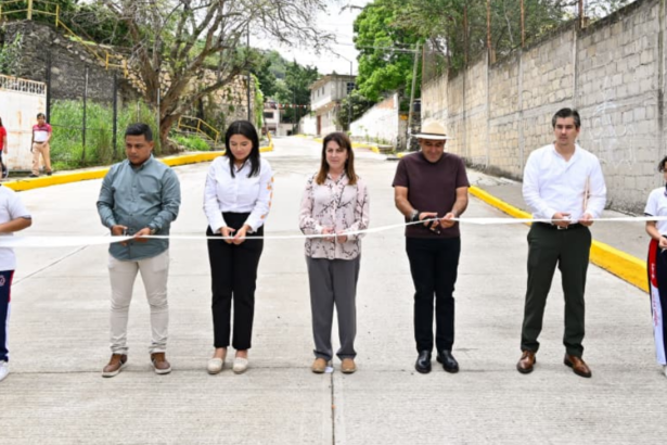 González Saravia inaugura obras de infraestructura en Yautepec