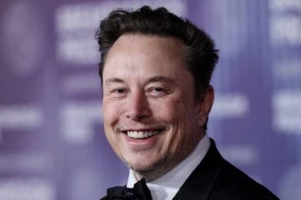 Elon Musk supera 1 billón de dólares tras OPI histórica de SpaceX