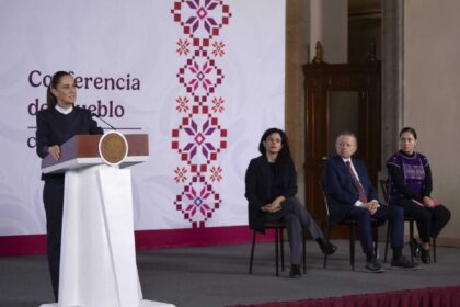 Sheinbaum propone que candidatos renuncien a doble nacionalidad