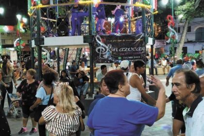 Domingos Familiares reúnen a familias en el zócalo de Yautepec