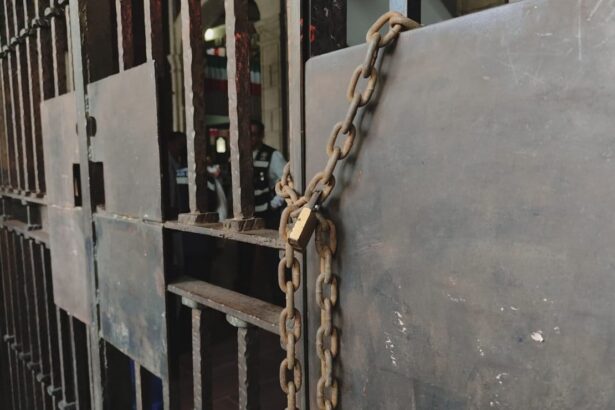 PT bloquea Palacio de Gobierno en Cuernavaca por seguridad y salud