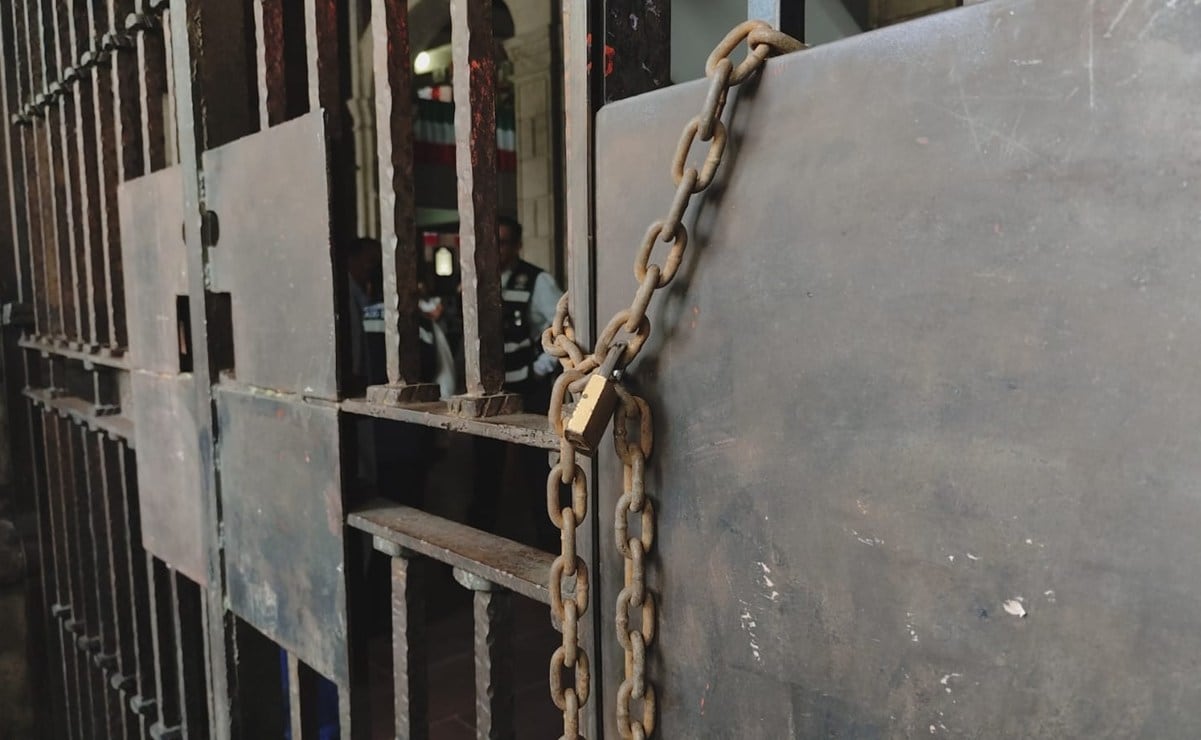 PT bloquea Palacio de Gobierno en Cuernavaca por seguridad y salud